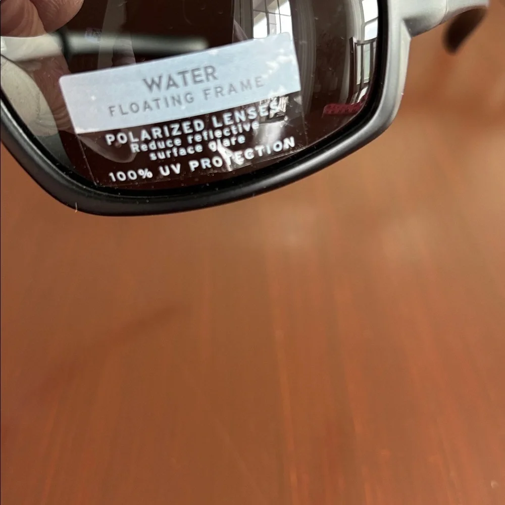 TEK Gear Polarized 100% UV protect,water floating, full frame, black mirror lens
